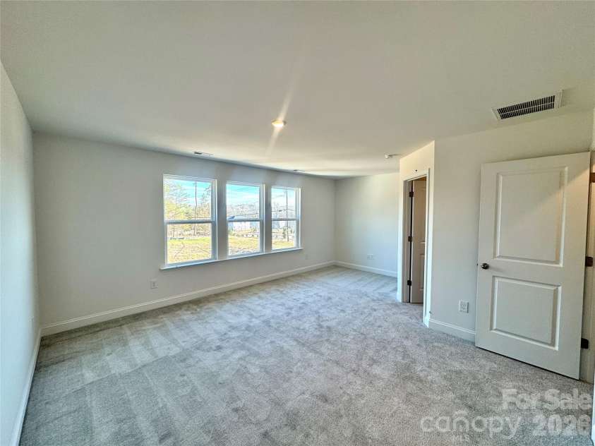 7709 Ethora Way, Charlotte, NC 28216.  MLS# CAR4326124, YatesRealty ID 4710. Owner's Suite