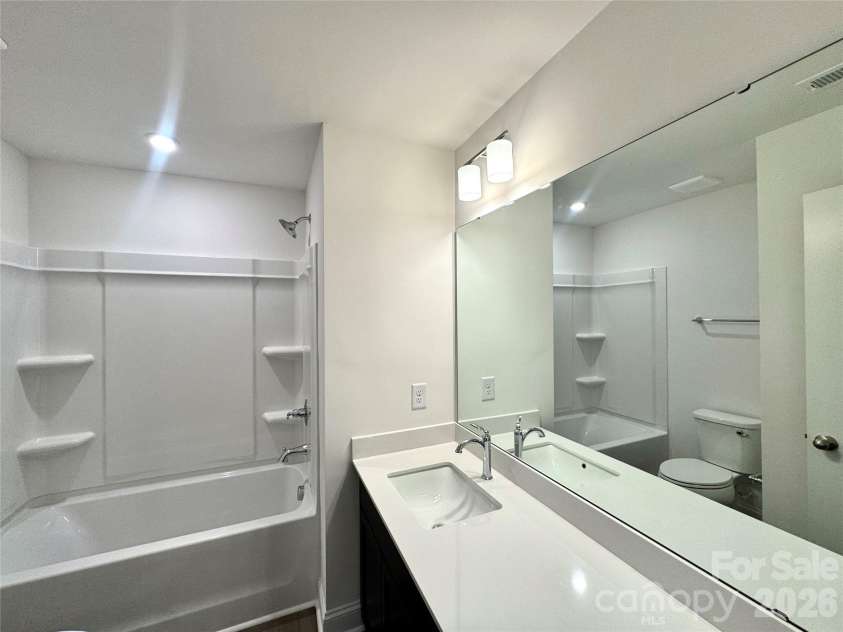 7709 Ethora Way, Charlotte, NC 28216.  MLS# CAR4326124, YatesRealty ID 4710. Secondary Bath