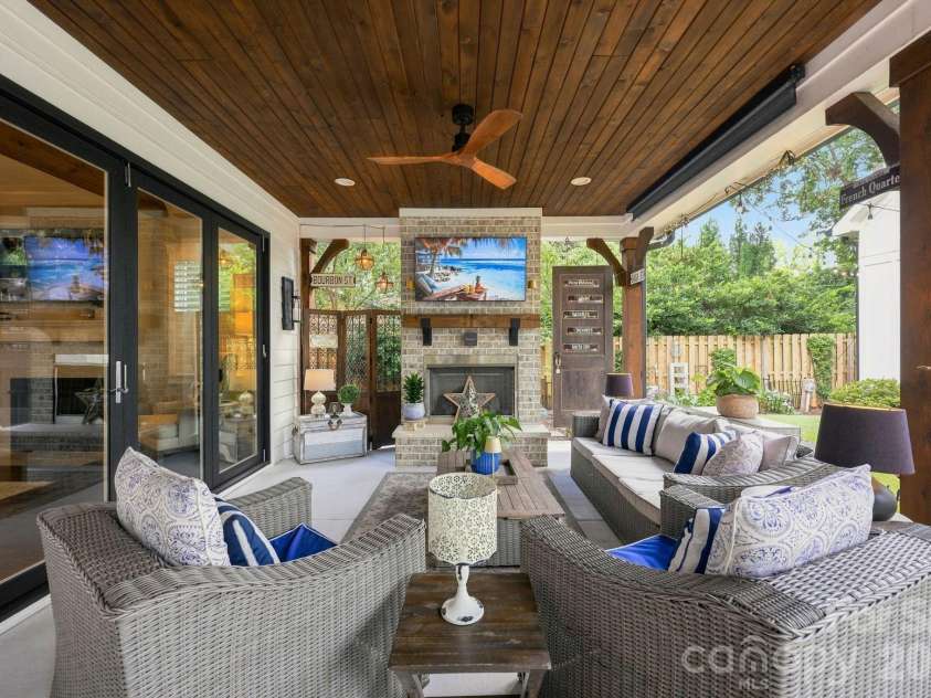 3135 Ford Road, Charlotte, NC 28205.  MLS# CAR4417962, YatesRealty ID 47100. 