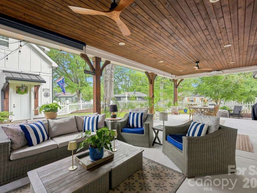 3135 Ford Road, Charlotte, NC 28205.  MLS# CAR4417962, YatesRealty ID 47100. 