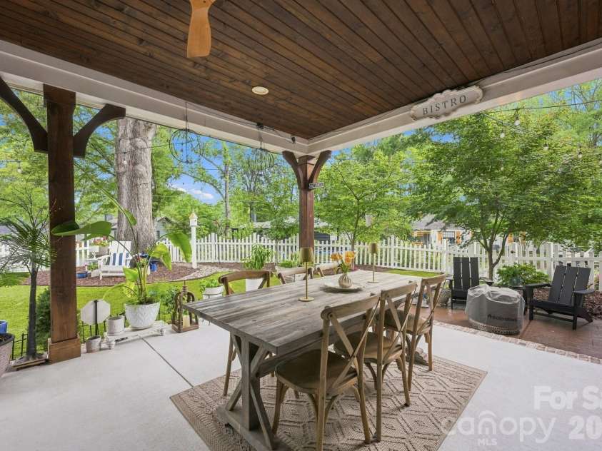 3135 Ford Road, Charlotte, NC 28205.  MLS# CAR4417962, YatesRealty ID 47100. 