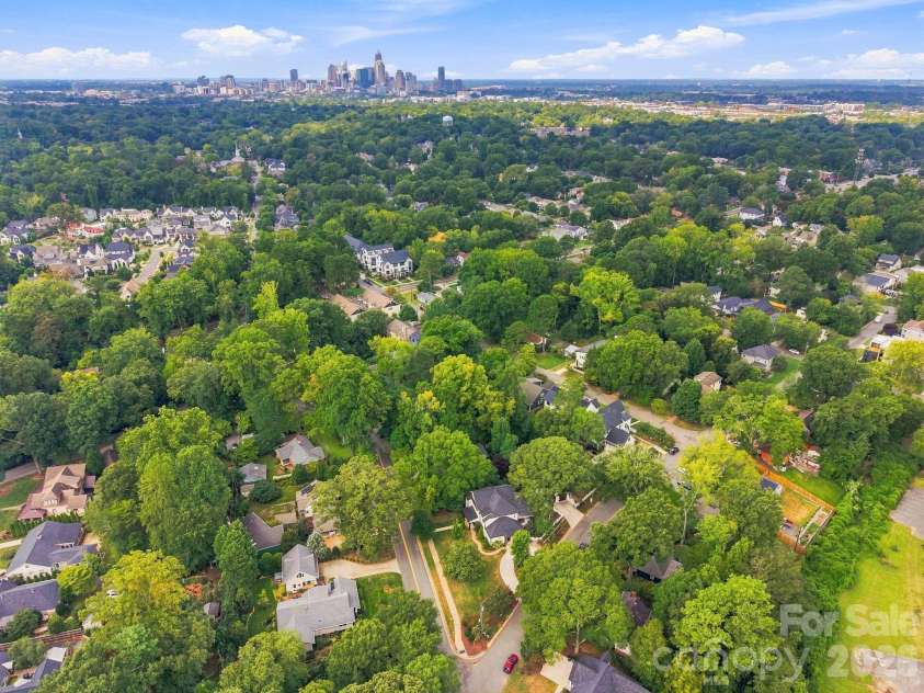 3135 Ford Road, Charlotte, NC 28205.  MLS# CAR4417962, YatesRealty ID 47100. 