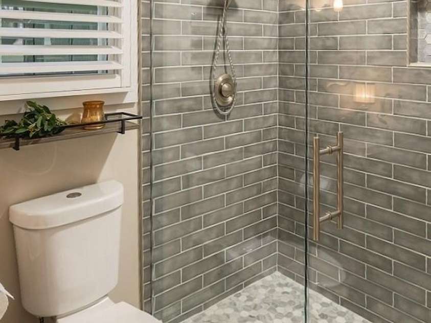 3135 Ford Road, Charlotte, NC 28205.  MLS# CAR4417962, YatesRealty ID 47100. Apartment bathroom