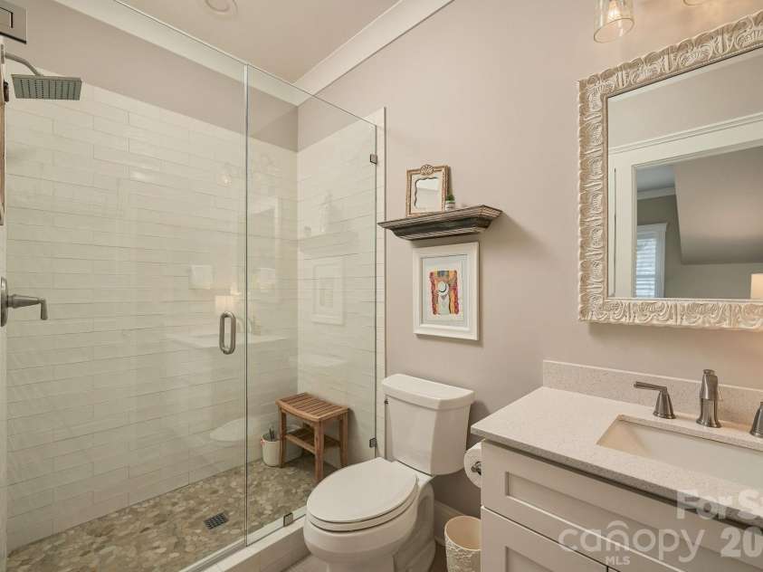 3135 Ford Road, Charlotte, NC 28205.  MLS# CAR4417962, YatesRealty ID 47100. Bathroom 3