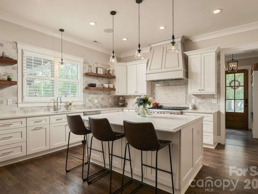3135 Ford Road, Charlotte, NC 28205.  MLS# CAR4417962, YatesRealty ID 47100. Kitchen