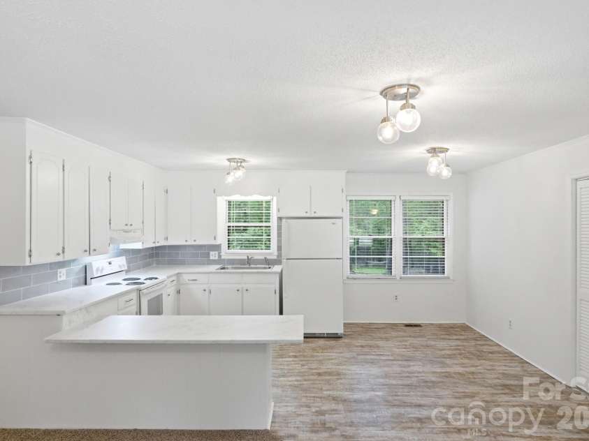 897 Community Lane, Lancaster, SC 29720.  MLS# CAR4417450, YatesRealty ID 47102. 