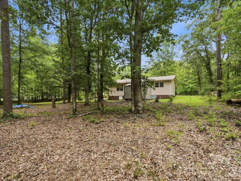 897 Community Lane, Lancaster, SC 29720.  MLS# CAR4417450, YatesRealty ID 47102. 