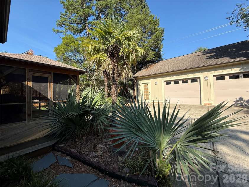 2218 Norcross Place, Charlotte, NC 28205.  MLS# CAR4417982, YatesRealty ID 47103. 