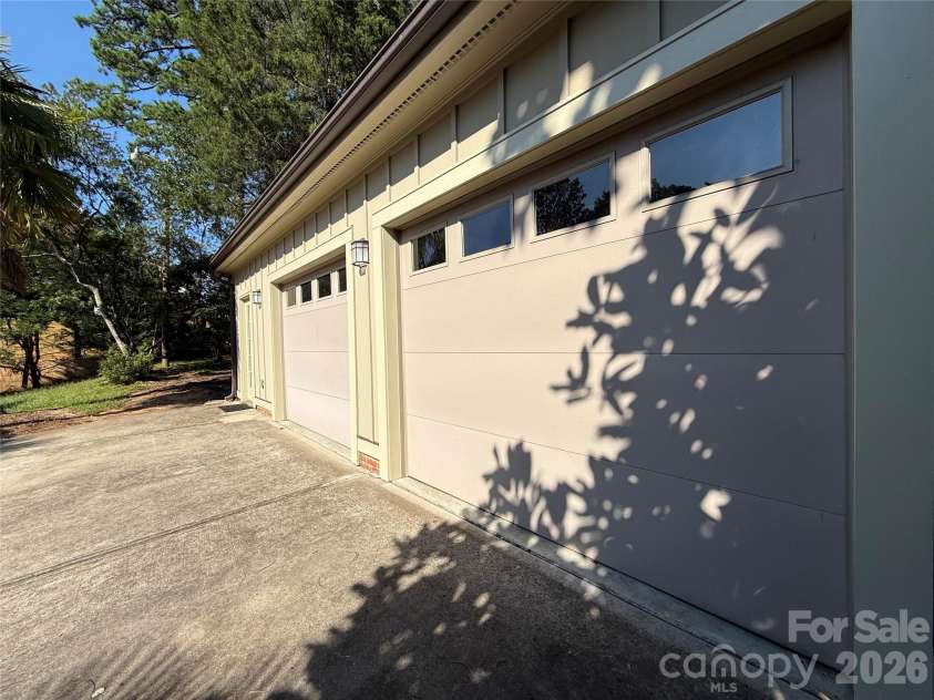 2218 Norcross Place, Charlotte, NC 28205.  MLS# CAR4417982, YatesRealty ID 47103. 