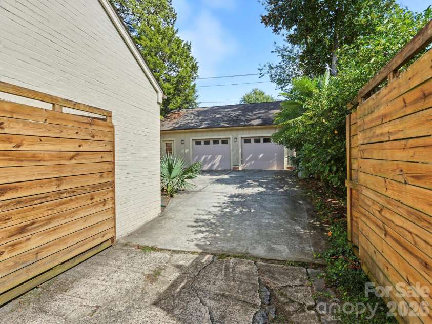 2218 Norcross Place, Charlotte, NC 28205.  MLS# CAR4417982, YatesRealty ID 47103. 