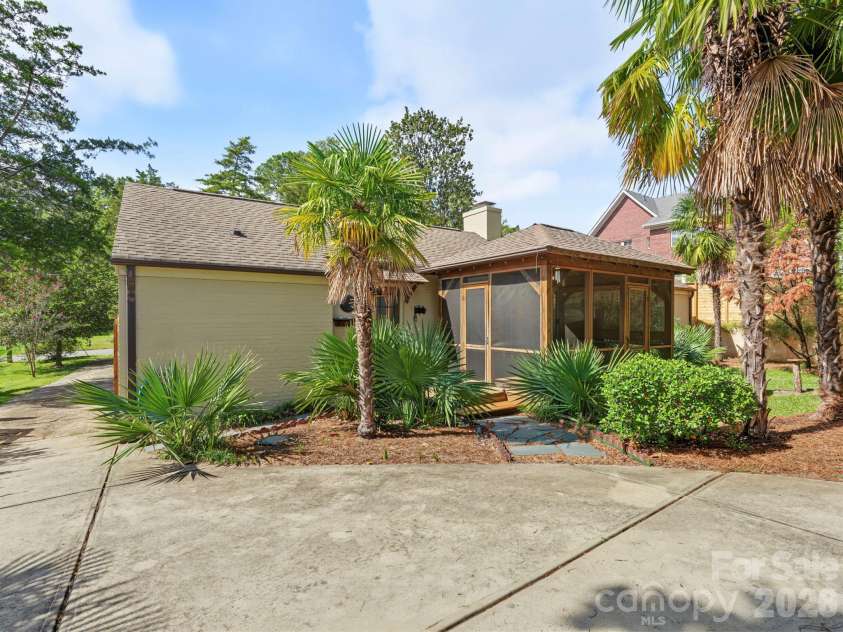 2218 Norcross Place, Charlotte, NC 28205.  MLS# CAR4417982, YatesRealty ID 47103. 