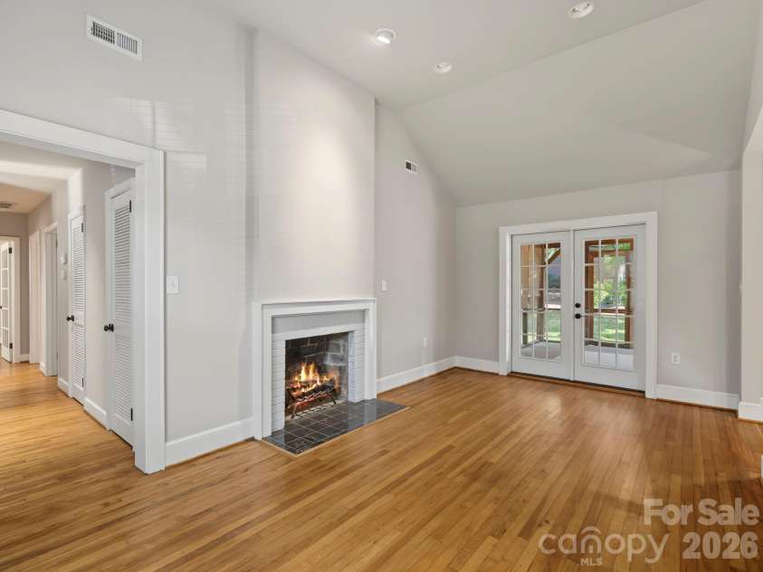 2218 Norcross Place, Charlotte, NC 28205.  MLS# CAR4417982, YatesRealty ID 47103. 