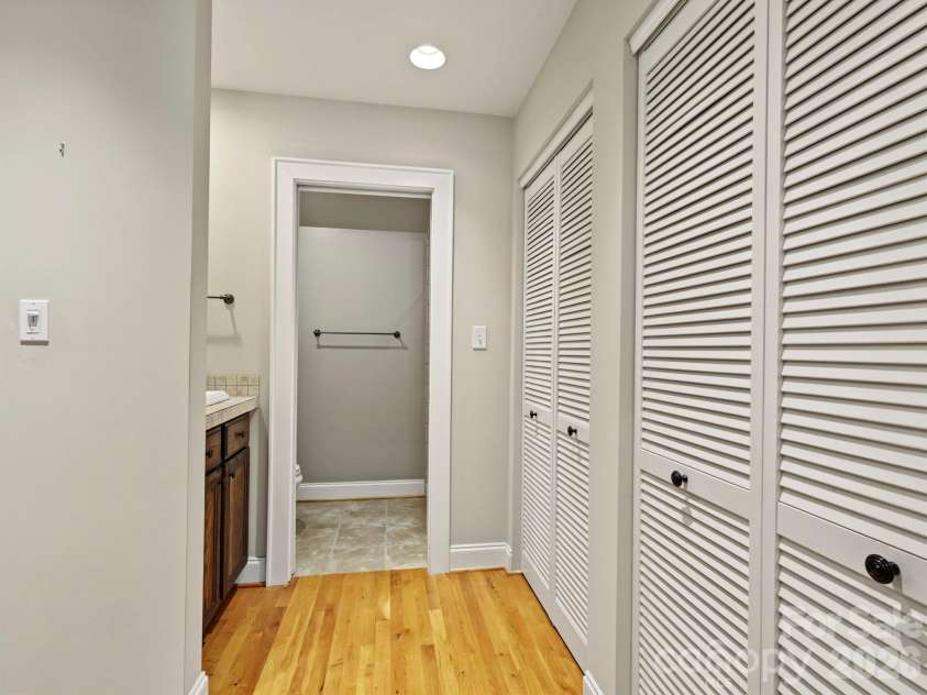 2218 Norcross Place, Charlotte, NC 28205.  MLS# CAR4417982, YatesRealty ID 47103. 