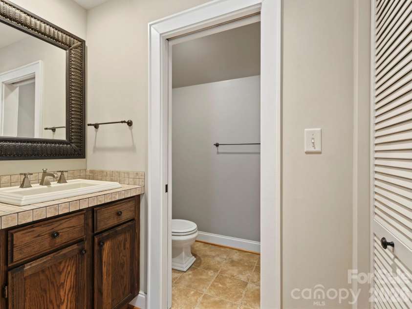 2218 Norcross Place, Charlotte, NC 28205.  MLS# CAR4417982, YatesRealty ID 47103. 