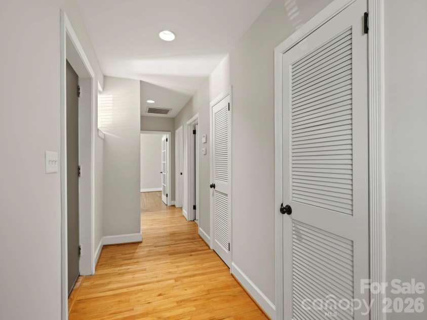 2218 Norcross Place, Charlotte, NC 28205.  MLS# CAR4417982, YatesRealty ID 47103. 