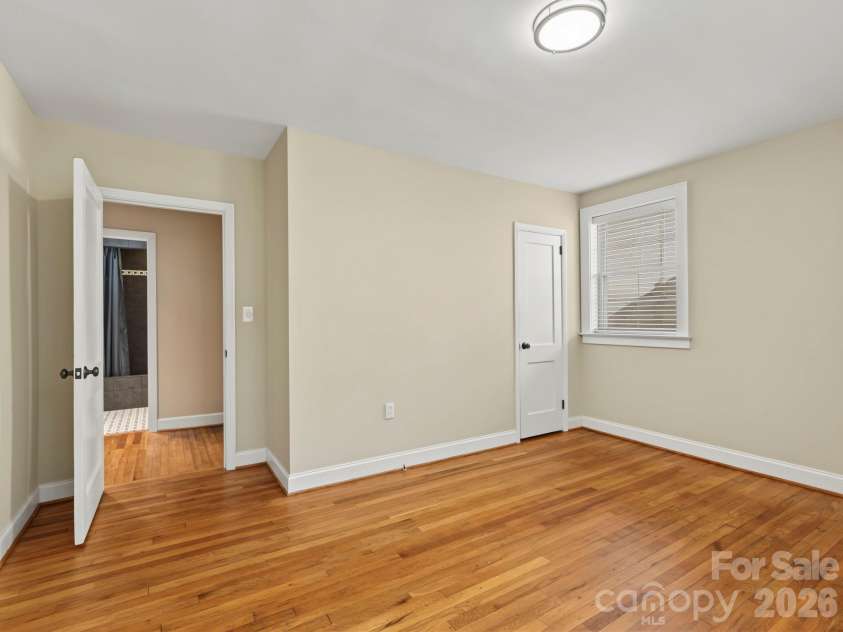 2218 Norcross Place, Charlotte, NC 28205.  MLS# CAR4417982, YatesRealty ID 47103. 