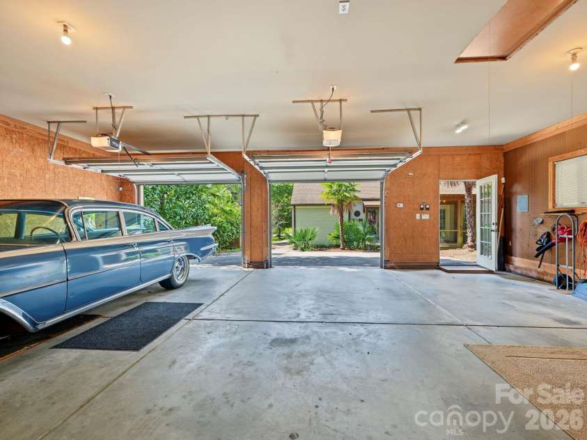 2218 Norcross Place, Charlotte, NC 28205.  MLS# CAR4417982, YatesRealty ID 47103. 