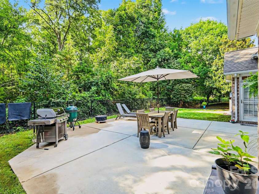 11242 Wheat Ridge Road, Charlotte, NC 28277.  MLS# CAR4416116, YatesRealty ID 47105. Back Patio