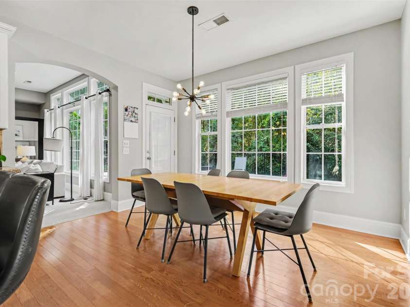 11242 Wheat Ridge Road, Charlotte, NC 28277.  MLS# CAR4416116, YatesRealty ID 47105. Breakfast Nook