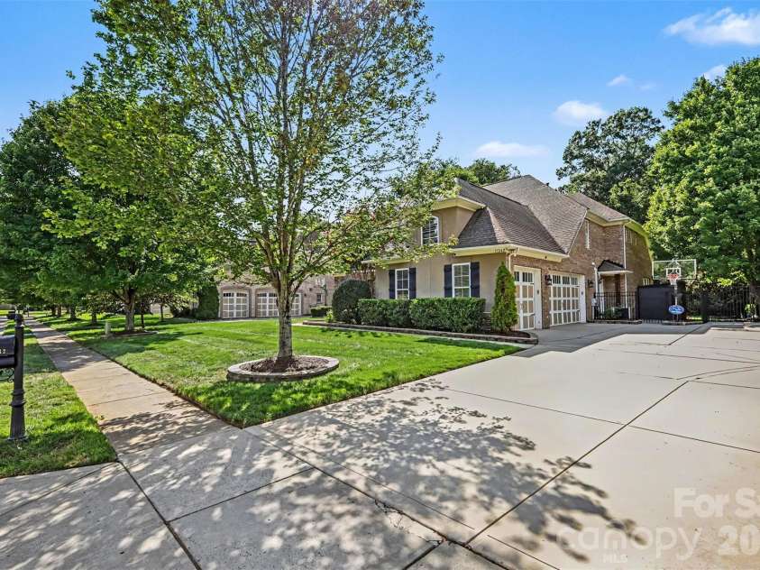 11242 Wheat Ridge Road, Charlotte, NC 28277.  MLS# CAR4416116, YatesRealty ID 47105. Sideview of Home