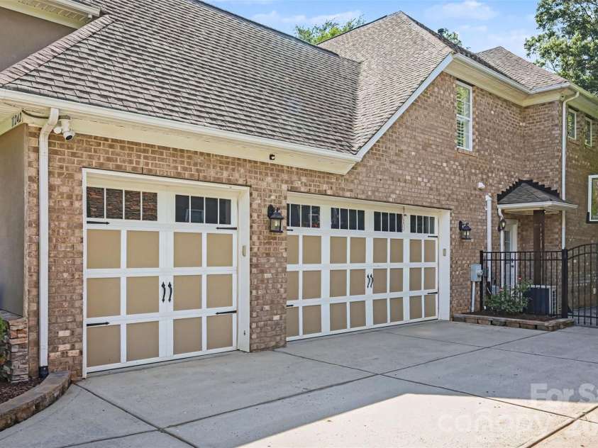 11242 Wheat Ridge Road, Charlotte, NC 28277.  MLS# CAR4416116, YatesRealty ID 47105. Three Car Garage