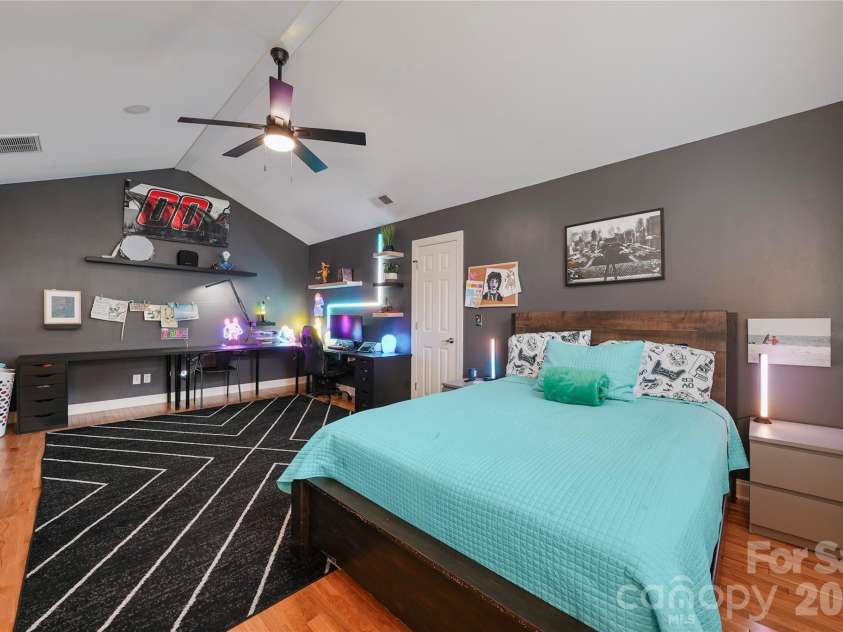 16002 Prestwoods Lane, Huntersville, NC 28078.  MLS# CAR4396744, YatesRealty ID 47106. 