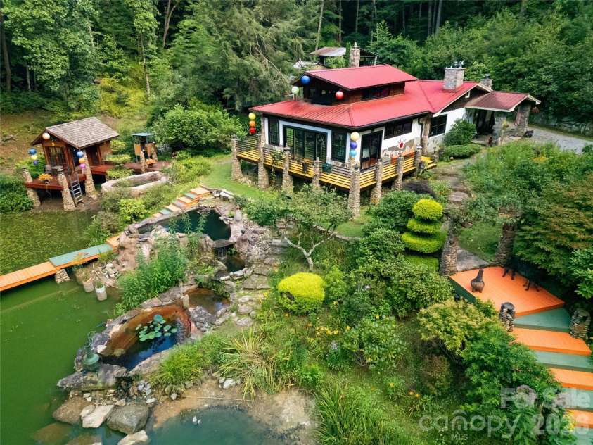 87 Old Chimney Lane, Cedar Mountain, NC 28718.  MLS# CAR4412723, YatesRealty ID 47107. 