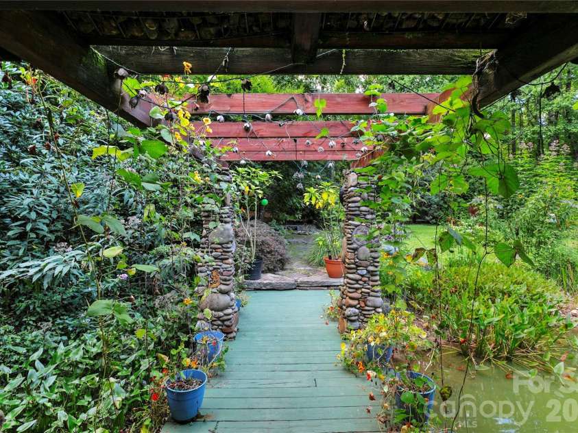 87 Old Chimney Lane, Cedar Mountain, NC 28718.  MLS# CAR4412723, YatesRealty ID 47107. 