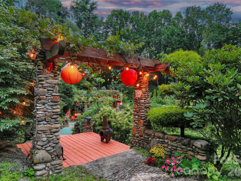 87 Old Chimney Lane, Cedar Mountain, NC 28718.  MLS# CAR4412723, YatesRealty ID 47107. 