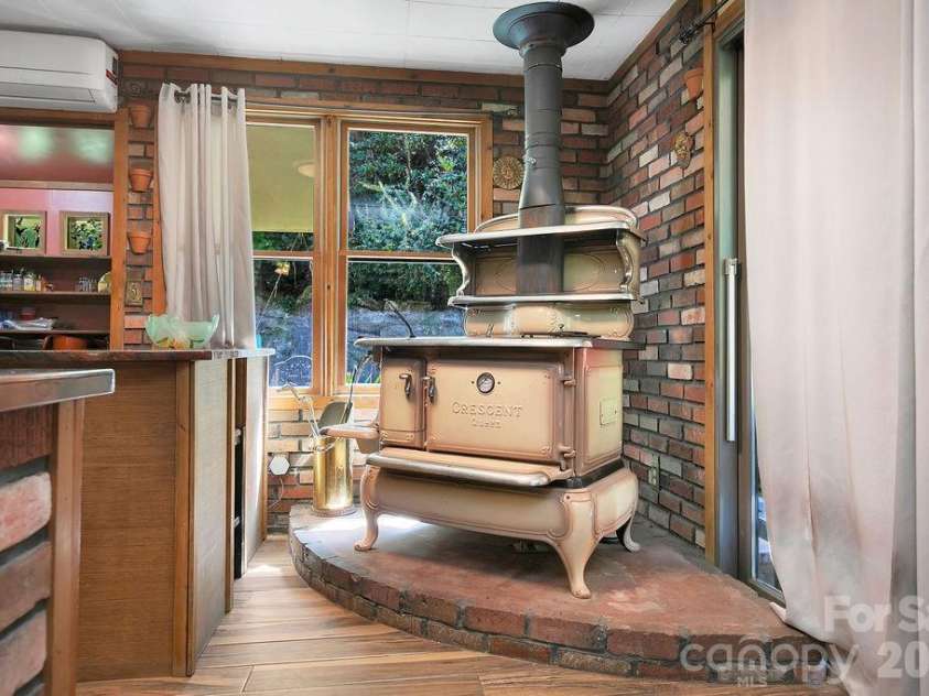 87 Old Chimney Lane, Cedar Mountain, NC 28718.  MLS# CAR4412723, YatesRealty ID 47107. 