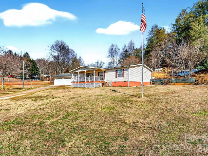 60 Buttercup Lane, Marion, NC 28752.  MLS# CAR4341232, YatesRealty ID 4711. 