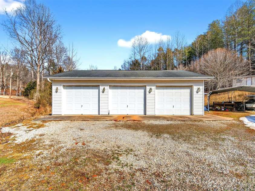 60 Buttercup Lane, Marion, NC 28752.  MLS# CAR4341232, YatesRealty ID 4711. 