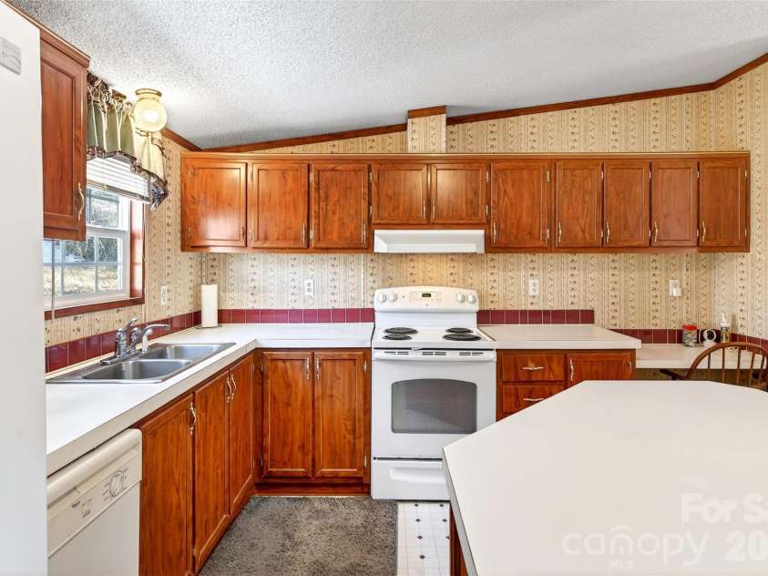 60 Buttercup Lane, Marion, NC 28752.  MLS# CAR4341232, YatesRealty ID 4711. 