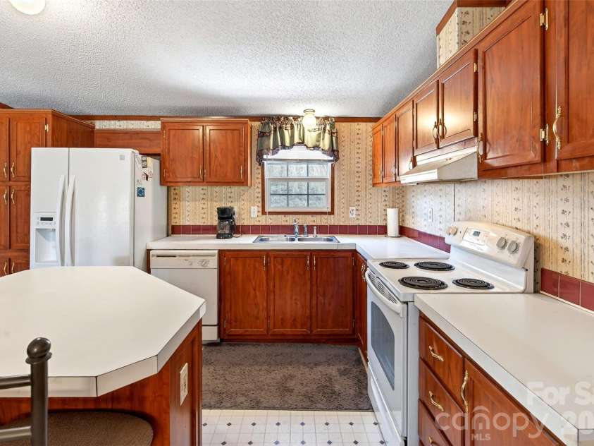 60 Buttercup Lane, Marion, NC 28752.  MLS# CAR4341232, YatesRealty ID 4711. 