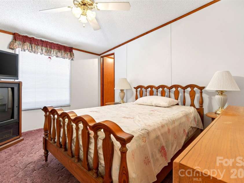 60 Buttercup Lane, Marion, NC 28752.  MLS# CAR4341232, YatesRealty ID 4711. 