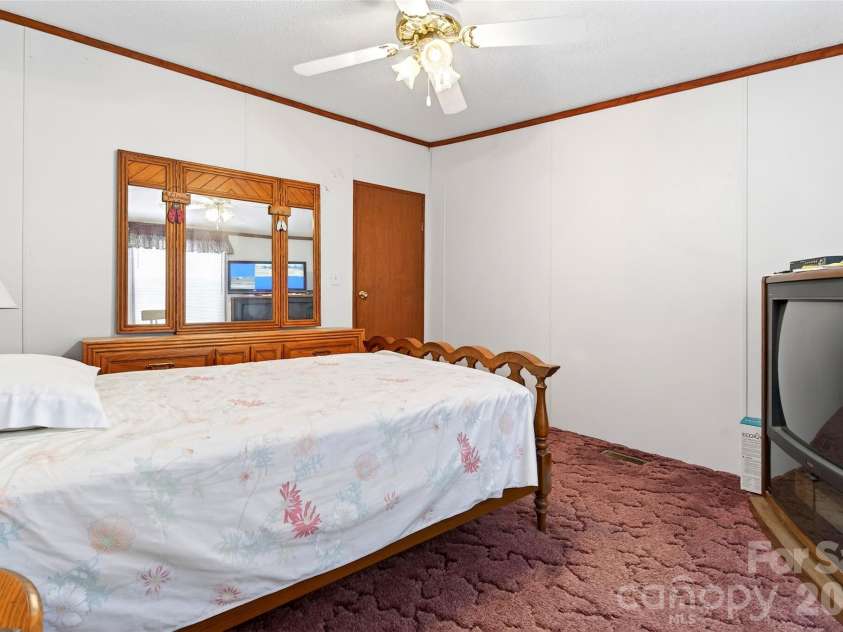 60 Buttercup Lane, Marion, NC 28752.  MLS# CAR4341232, YatesRealty ID 4711. 