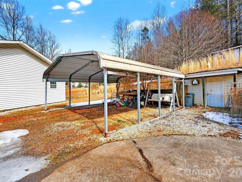 60 Buttercup Lane, Marion, NC 28752.  MLS# CAR4341232, YatesRealty ID 4711. 