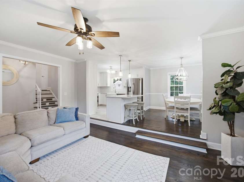1724 Delchester Drive, Charlotte, NC 28210.  MLS# CAR4418788, YatesRealty ID 47110. 