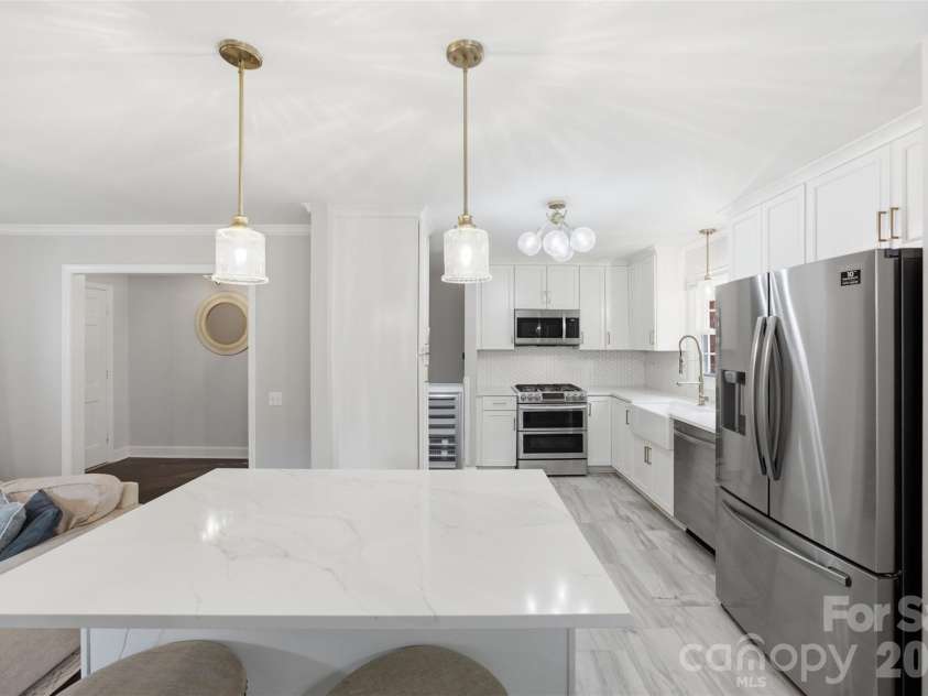 1724 Delchester Drive, Charlotte, NC 28210.  MLS# CAR4418788, YatesRealty ID 47110. 