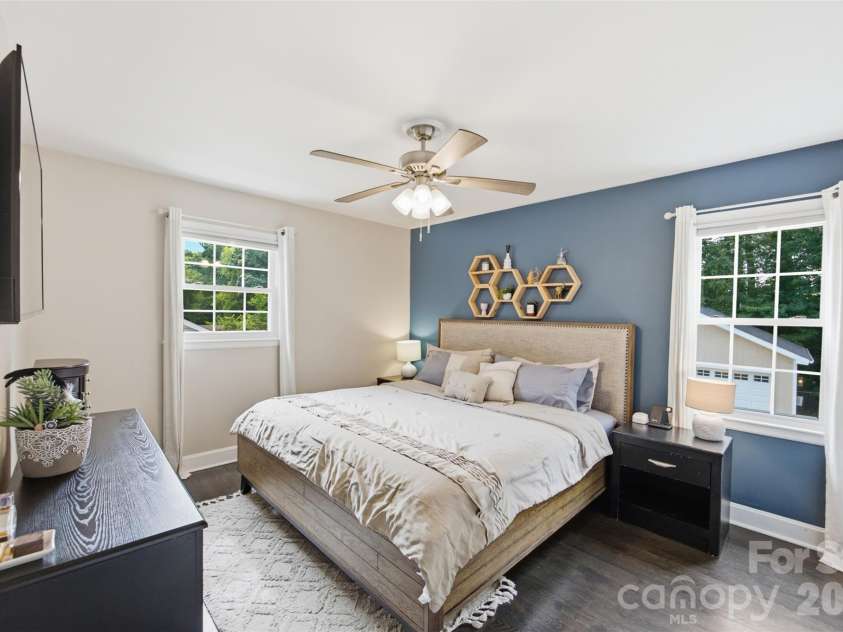 1724 Delchester Drive, Charlotte, NC 28210.  MLS# CAR4418788, YatesRealty ID 47110. 