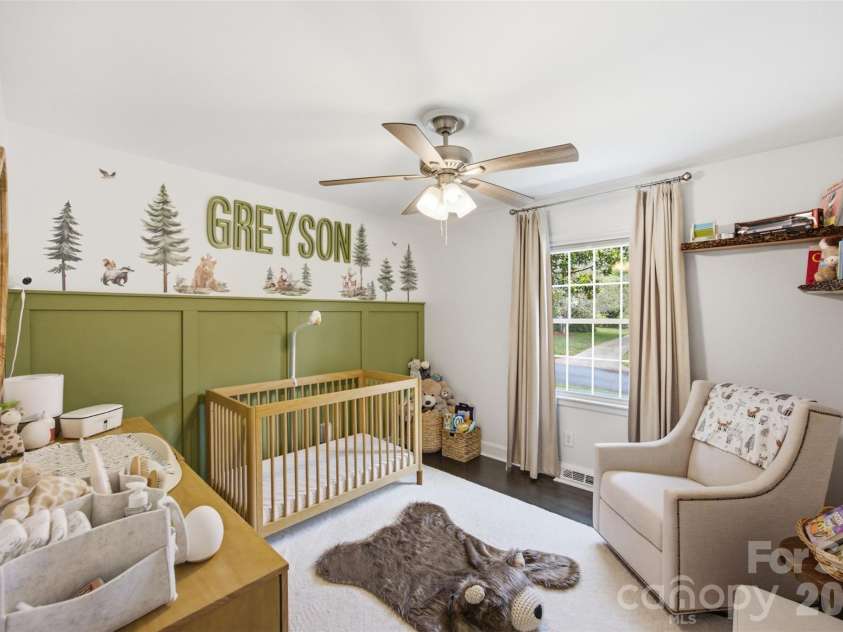 1724 Delchester Drive, Charlotte, NC 28210.  MLS# CAR4418788, YatesRealty ID 47110. 