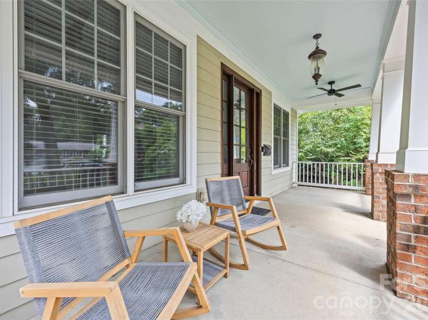 2141 Chatham Avenue, Charlotte, NC 28205.  MLS# CAR4400550, YatesRealty ID 47111. 