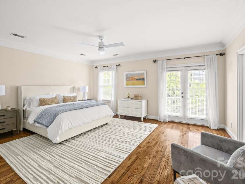 2141 Chatham Avenue, Charlotte, NC 28205.  MLS# CAR4400550, YatesRealty ID 47111. Large Primary Bedroom