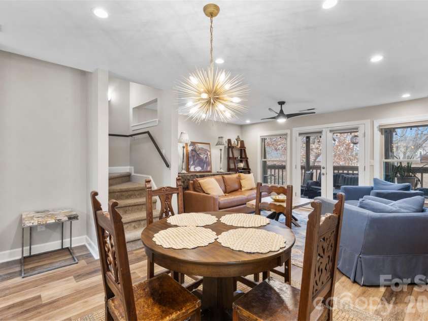 13820 Queens Harbor Road, Charlotte, NC 28278.  MLS# CAR4418333, YatesRealty ID 47112. 