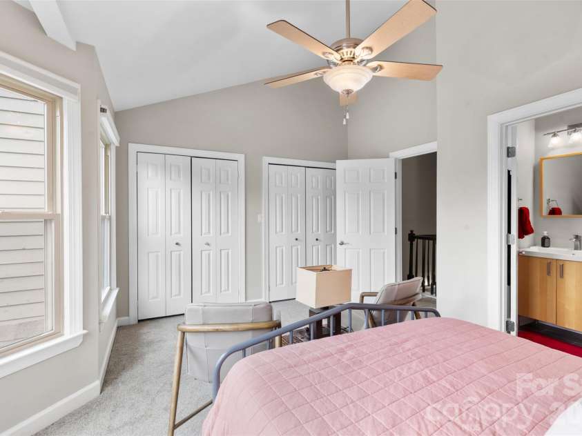13820 Queens Harbor Road, Charlotte, NC 28278.  MLS# CAR4418333, YatesRealty ID 47112. 