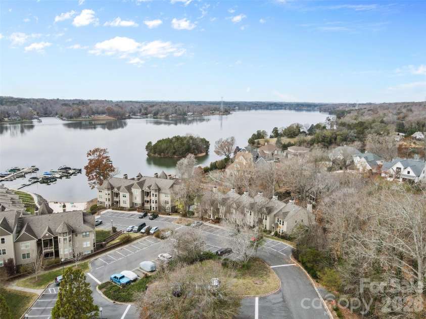 13820 Queens Harbor Road, Charlotte, NC 28278.  MLS# CAR4418333, YatesRealty ID 47112. 