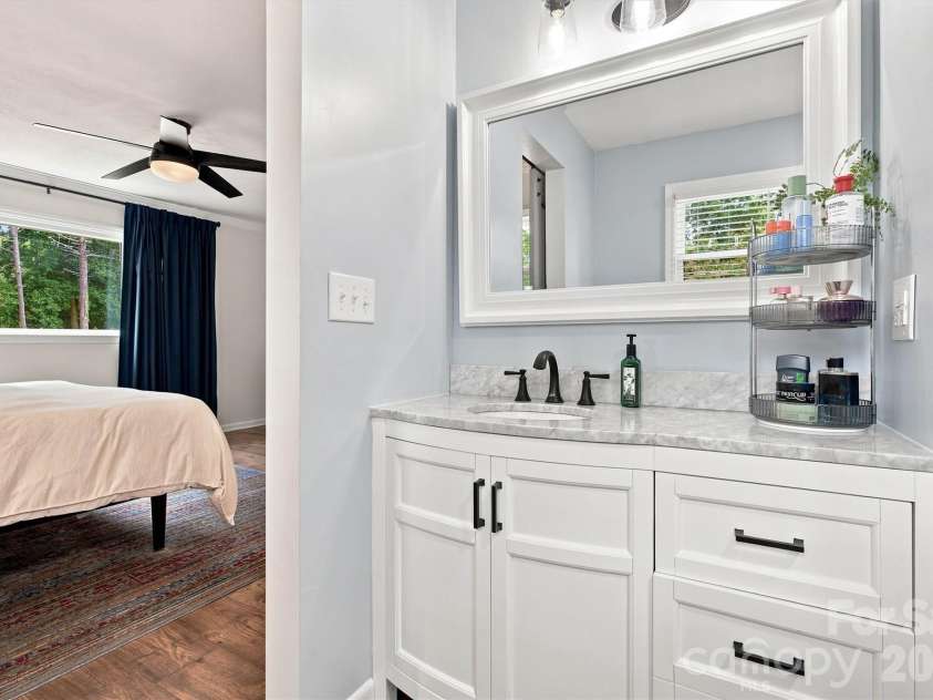 215 Pinehurst Lane, Newton, NC 28658.  MLS# CAR4418066, YatesRealty ID 47113. 
