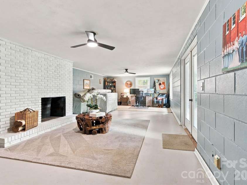 215 Pinehurst Lane, Newton, NC 28658.  MLS# CAR4418066, YatesRealty ID 47113. 