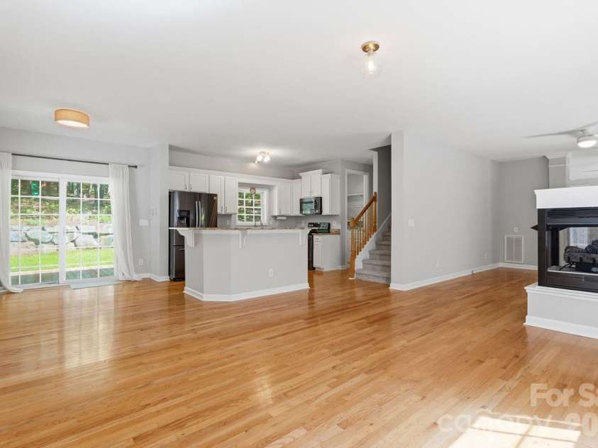 5480 Liberty Hill Road, York, SC 29745.  MLS# CAR4416036, YatesRealty ID 47114. Dining Room, Breakfast Nook and kitchen with Breakfast Bar.
