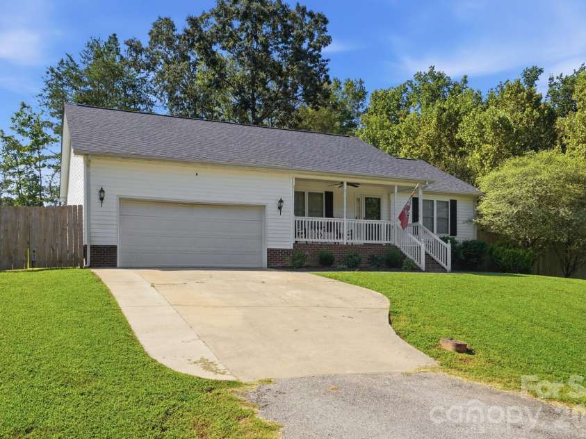 86 Fifth Street, York, SC 29745.  MLS# CAR4417220, YatesRealty ID 47117. 